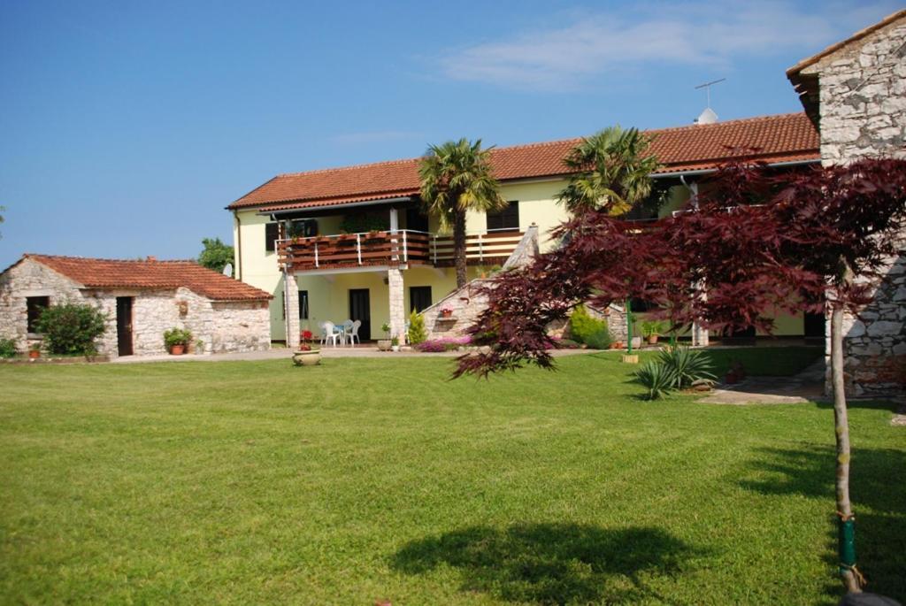 Moratto'S Apartments Umago Exterior foto